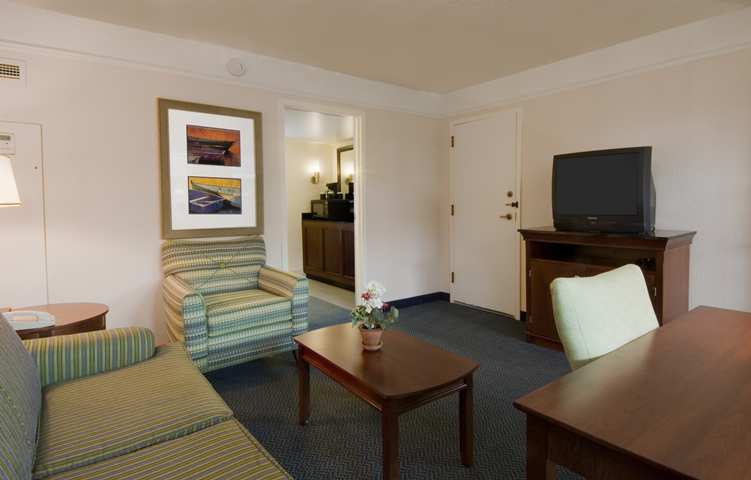 Embassy Suites Brunswick Quarto foto